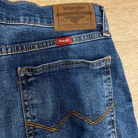 Mens Wrangler jeans 32x30 - Picture 3 of 5